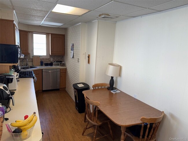 Building Photo - 72 Minnesota Ave