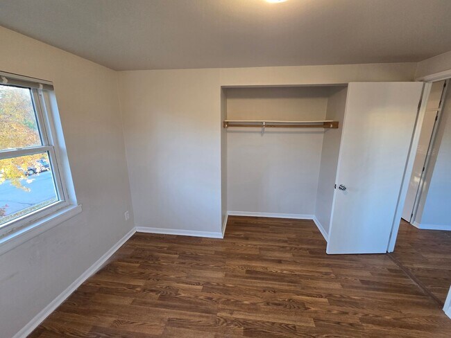 Building Photo - 2110-2114 Allied Dr