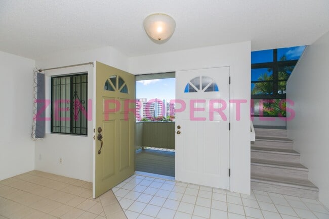 Building Photo - 3 bdrm/ 2.5 bath townhome for rent at Neho...