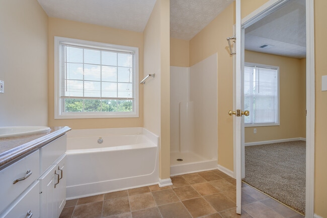 Building Photo - Coing Soon 2/25/26) Impressive 4 Bed, 3 Bath with Home Office!