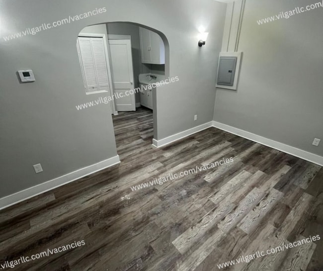 Building Photo - 5044 Olcott Ave