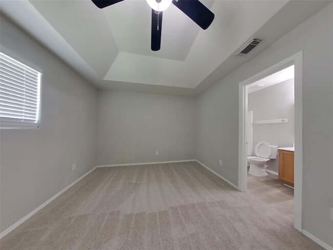 Building Photo - 5514 Rio Ramos St
