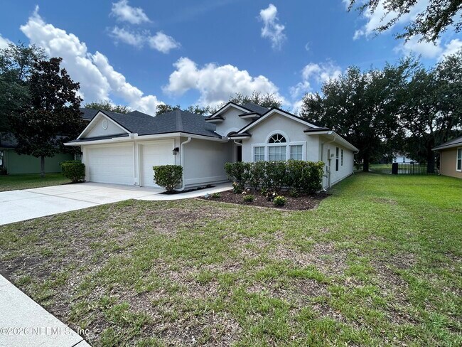 Building Photo - 13916 Fish Eagle Dr E