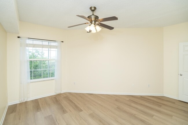 Building Photo - 4010 Grande Vista Blvd