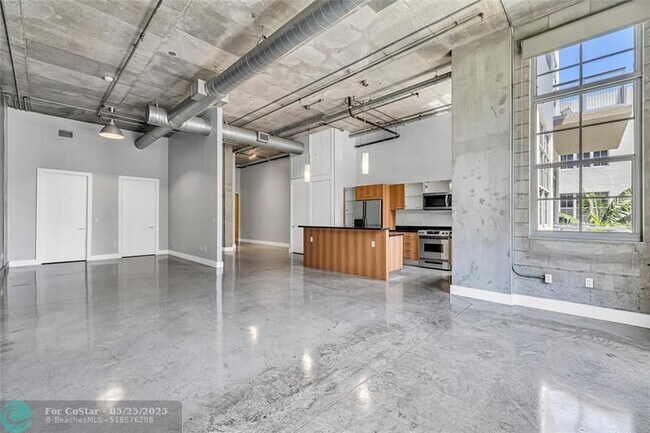 Building Photo - 434 NW 1st Ave