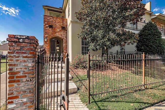 Building Photo - 755 Boxelder Dr