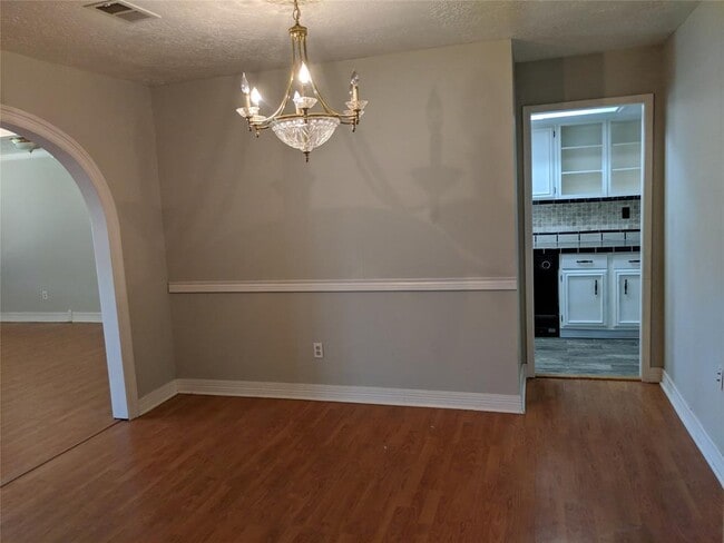 Building Photo - 5519 Birchgate Dr
