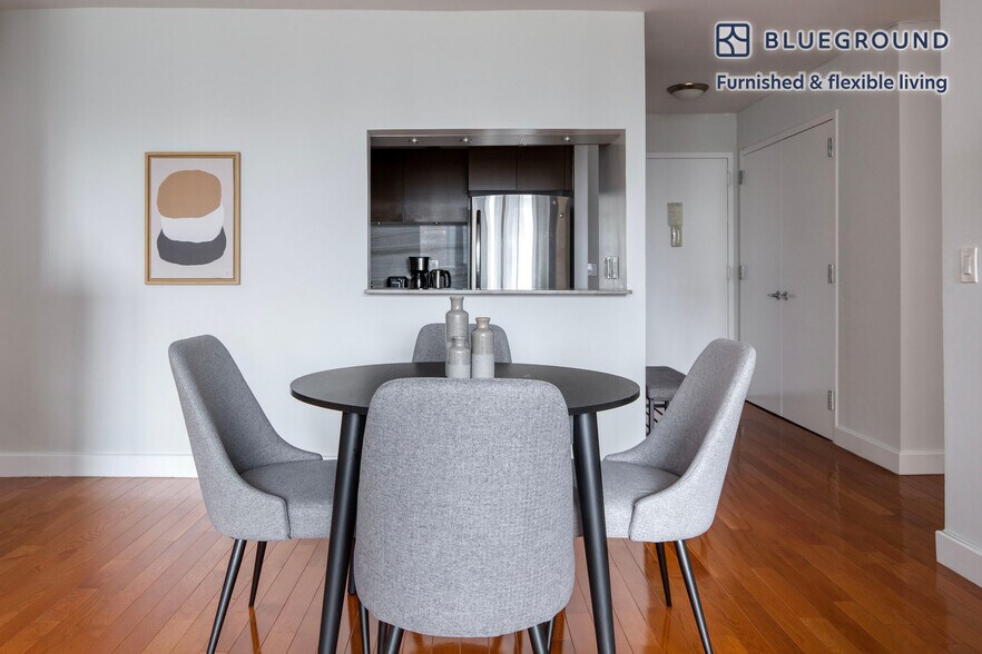 Building Photo - 235 W 48th St