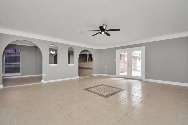 Building Photo - 6439 Hidden Arbor Ln
