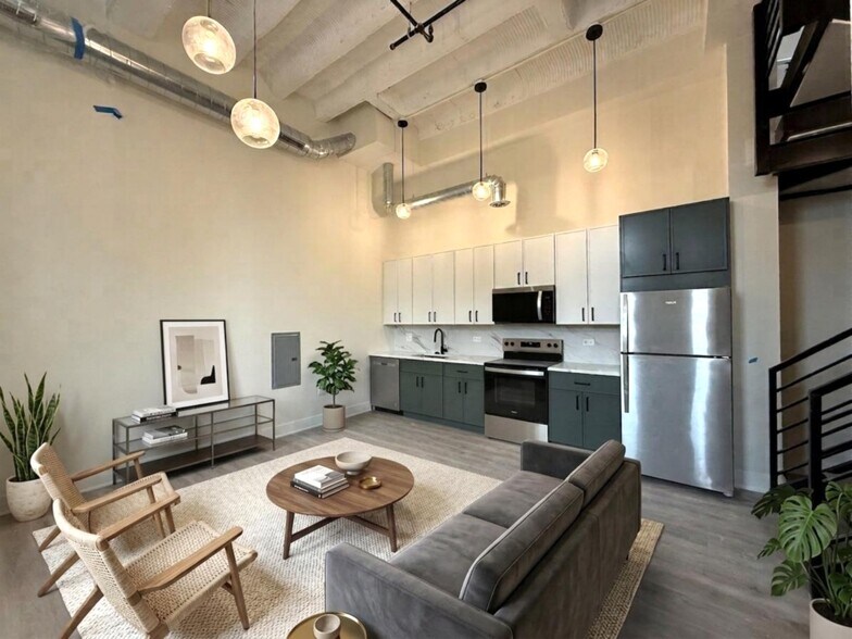 Building Photo - 1453 Maple Ave