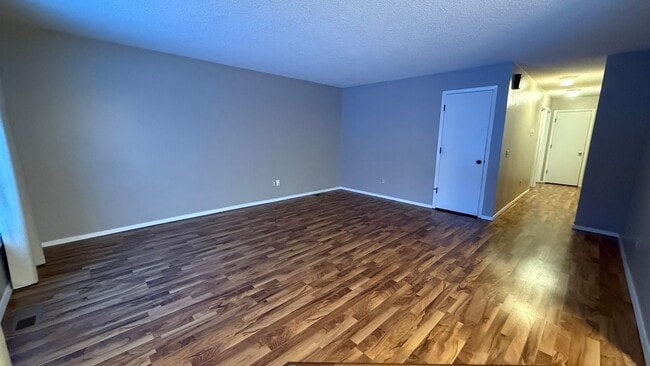 Building Photo - 3 Bedroom Ranch House w/Large 2 Car Garage and Fenced Yard!