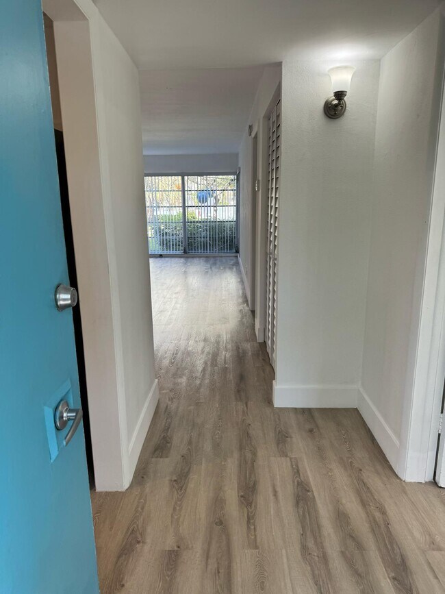 Building Photo - South Bank Apartments