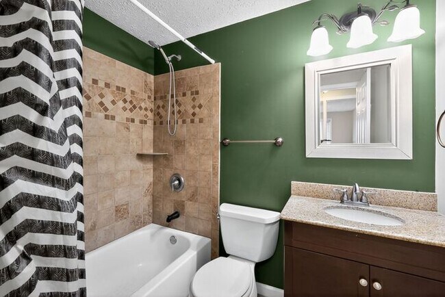 Building Photo - 2225 Pinefield Way
