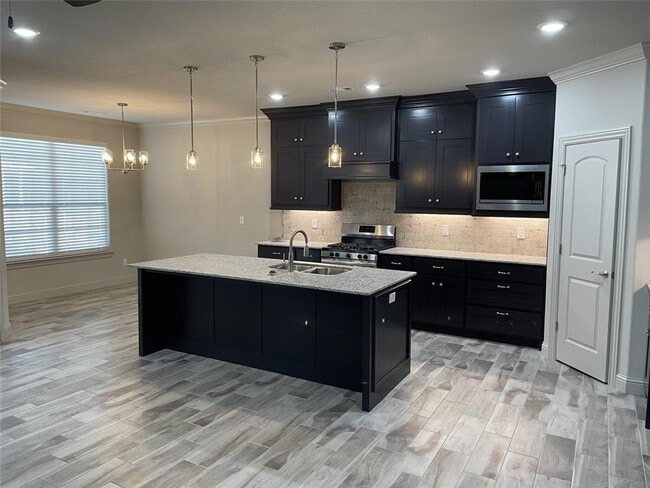 Building Photo - 204 Vicks Cir