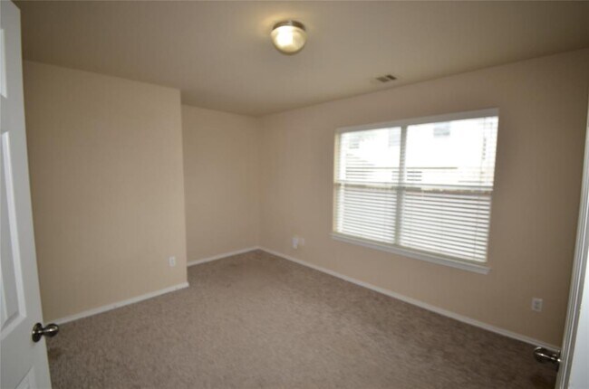 Building Photo - 2309 Jesse Owens Dr