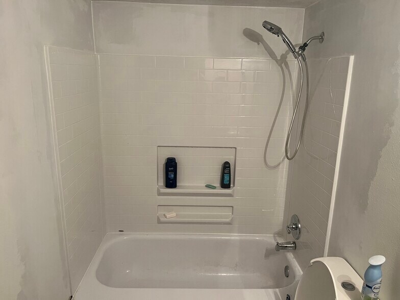 Building Photo - 2720 W 86th Ave