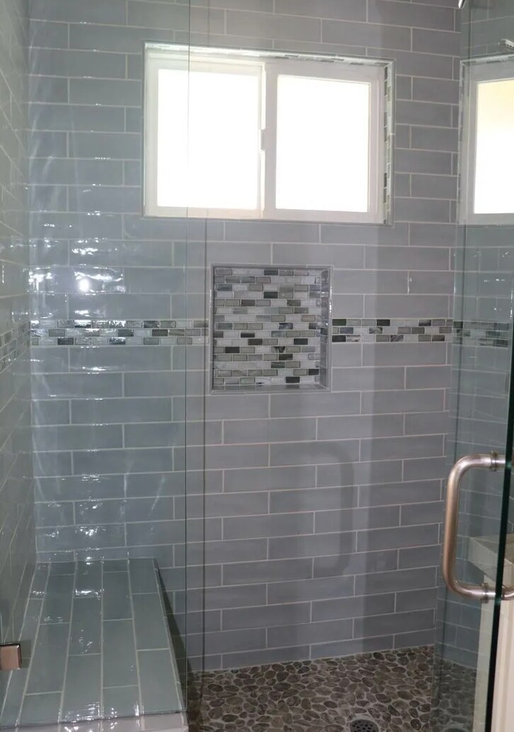 Building Photo - 902 W Cliff Dr