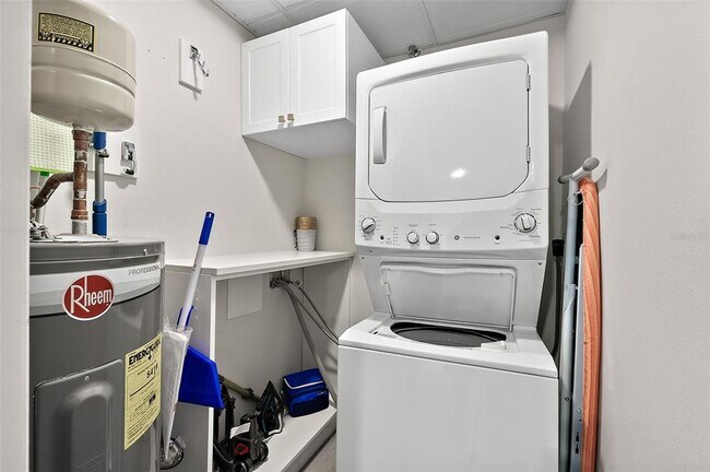 Building Photo - 1601 N Central Ave