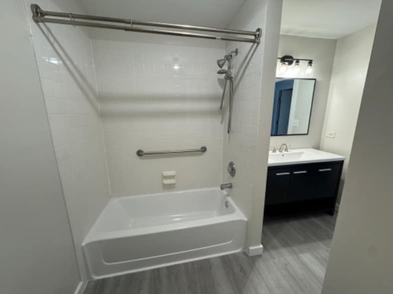 Building Photo - 323 Sheffield Ct