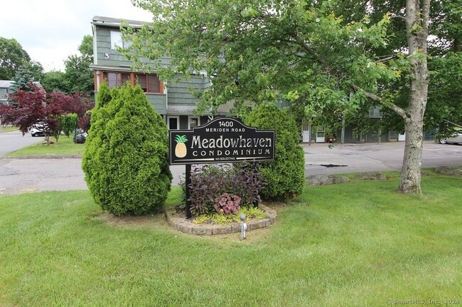 Building Photo - 1400 Meriden Rd