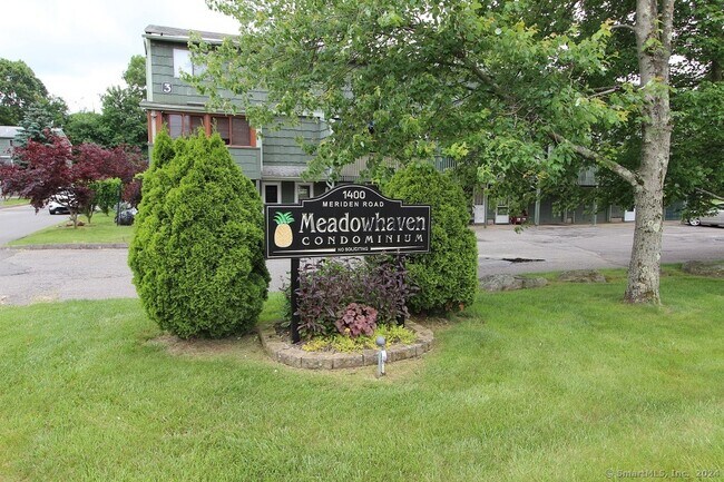 Building Photo - 1400 Meriden Rd