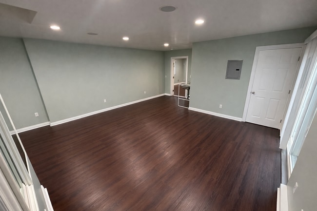 Building Photo - North Hollywood 4BR/3BA Home with Gated Entry and Private Yard