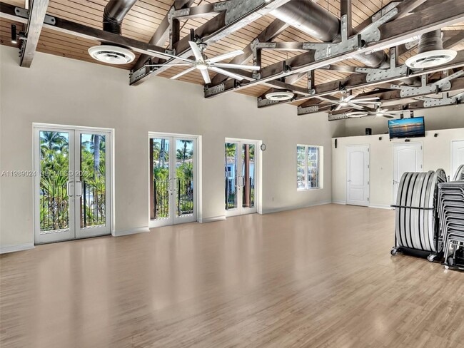 Building Photo - 20780 NE 32nd Ave