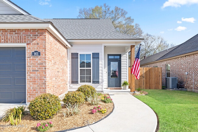 Building Photo - 901 Russo Rd