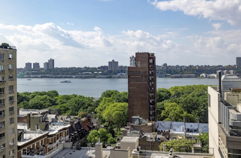 Building Photo - 424 West End Ave