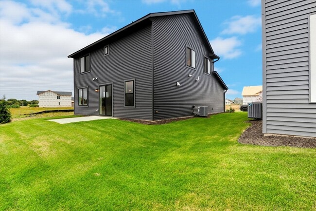 Building Photo - 3472 Knightsbridge Trl N