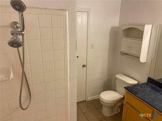Building Photo - 4102 Waterproof Dr