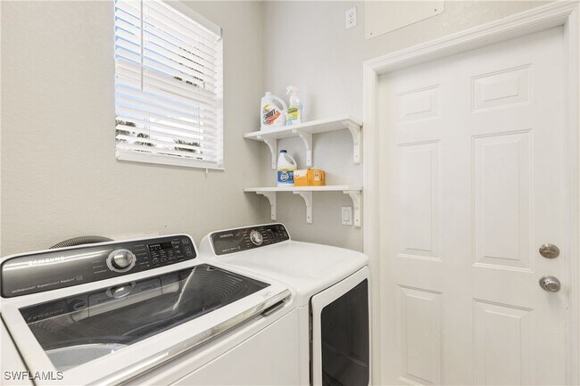 Building Photo - 1785 Sanctuary Pointe Ct