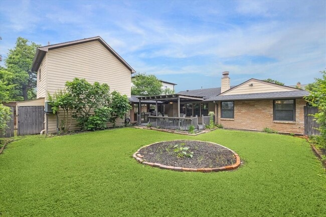 Building Photo - 3207 Aberdeen Way