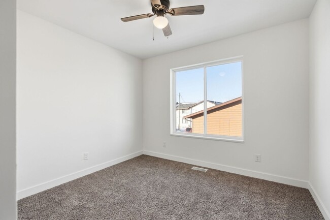 Building Photo - 225 Clymer Rd