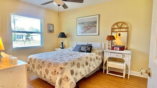 Building Photo - Available monthly Rental SEP 2025 in heart of Sebastian