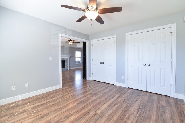 Building Photo - 701 Earls Ct