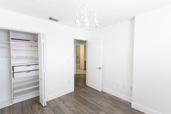 Building Photo - 14219 SW 126th Pl