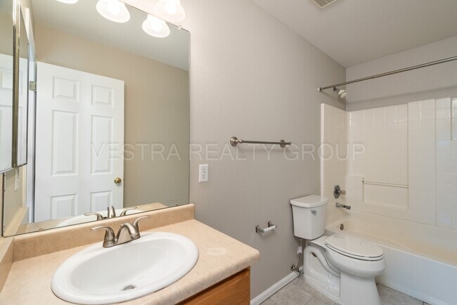 Building Photo - 5524 S Rome Way