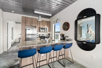 Building Photo - Midtown Magic: Big Savings + Big Perks!