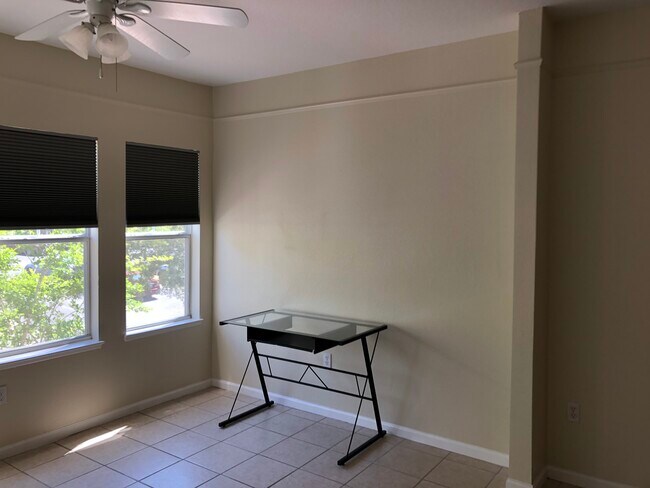 Building Photo - 2801 Chancellorsville Dr