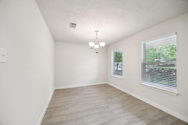 Building Photo - 39 W Sage Creek Pl