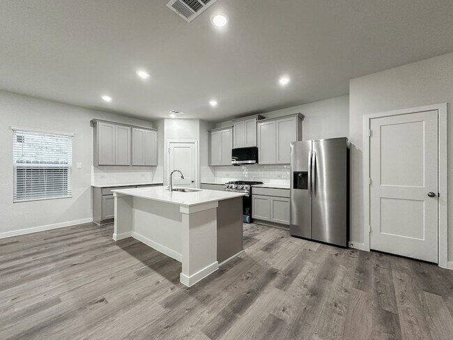 Building Photo - 7934 Alset Dr