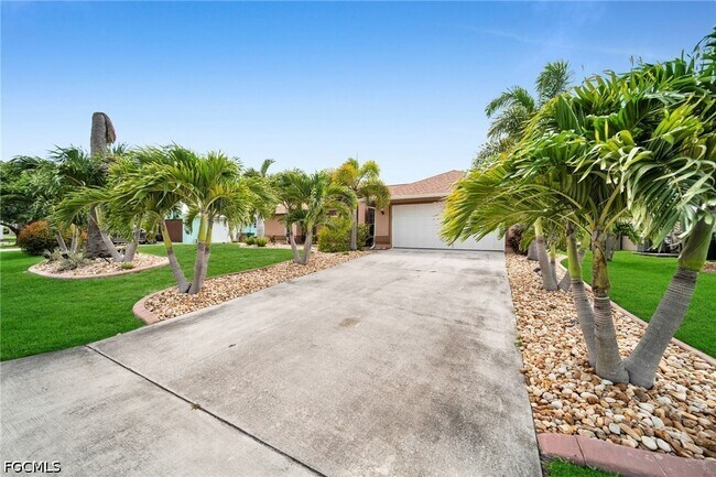 Building Photo - 3505 Surfside Blvd