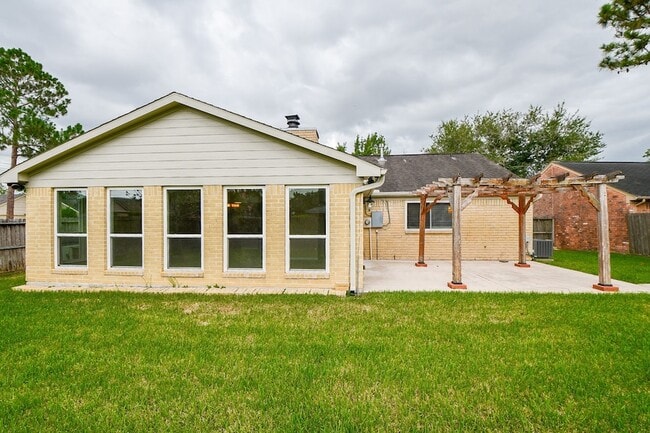 Building Photo - 3519 Cabin Pl