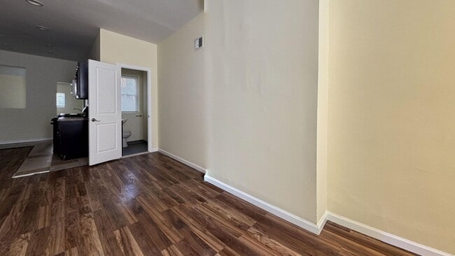 Building Photo - Renovated 3BR/1.5BA North Philly Home with Open Layout & Rear Yard