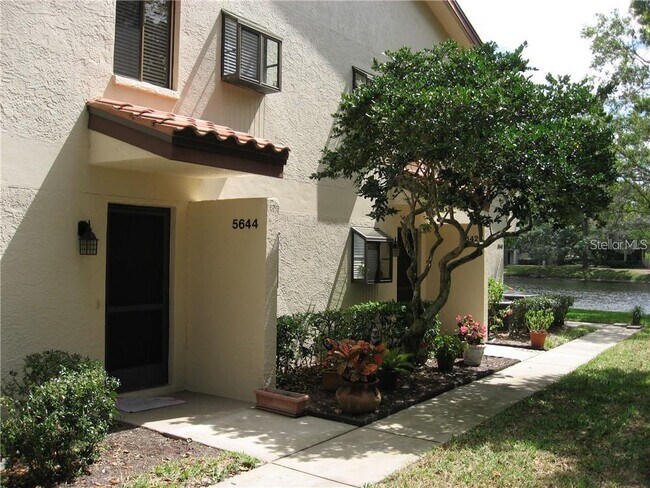 Primary Photo - 5644 Gardens Dr