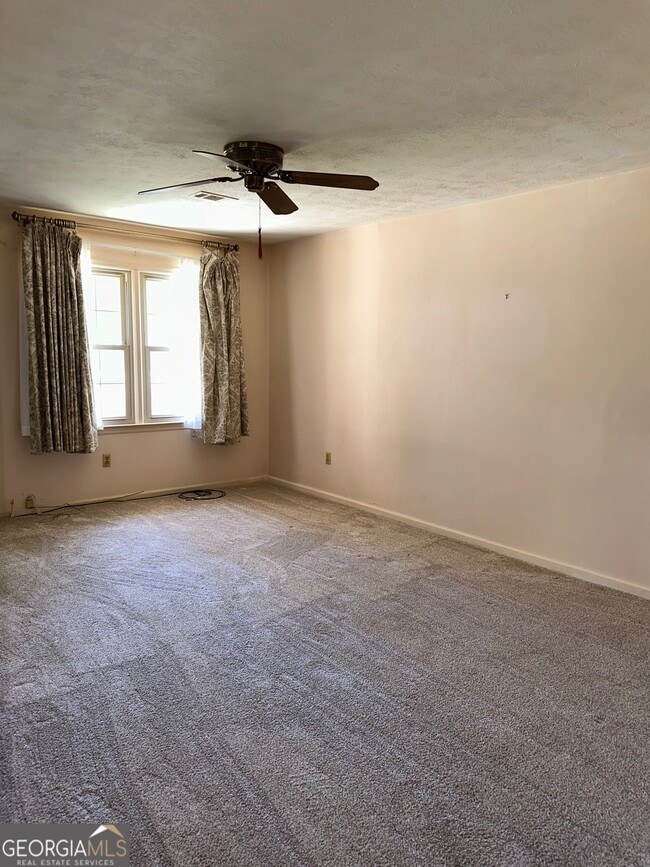 Building Photo - 266 Valencia Cir