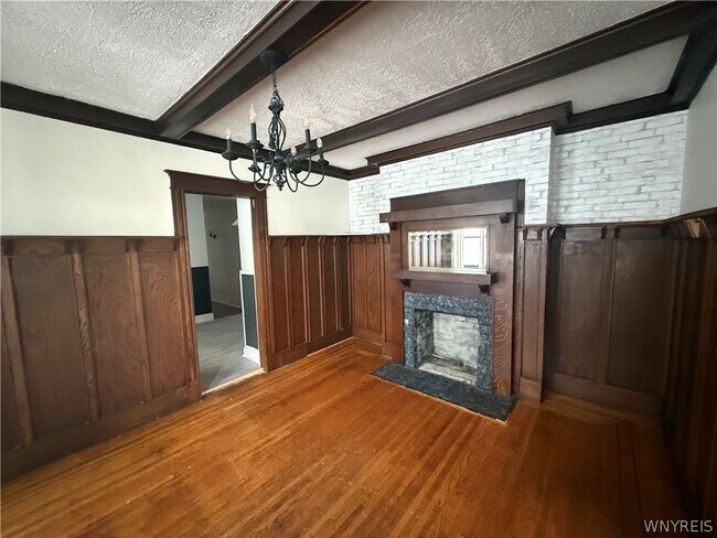 Building Photo - 37 Inwood Pl