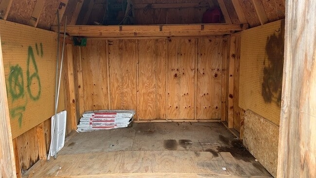 Building Photo - 1561 Sacramento Ave