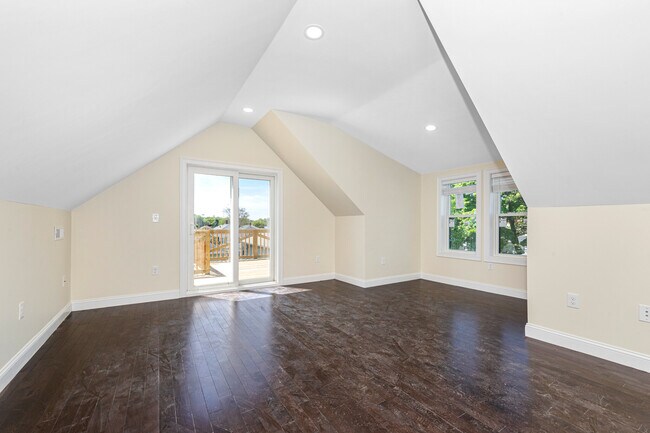 Building Photo - 63 Bradbury Ave